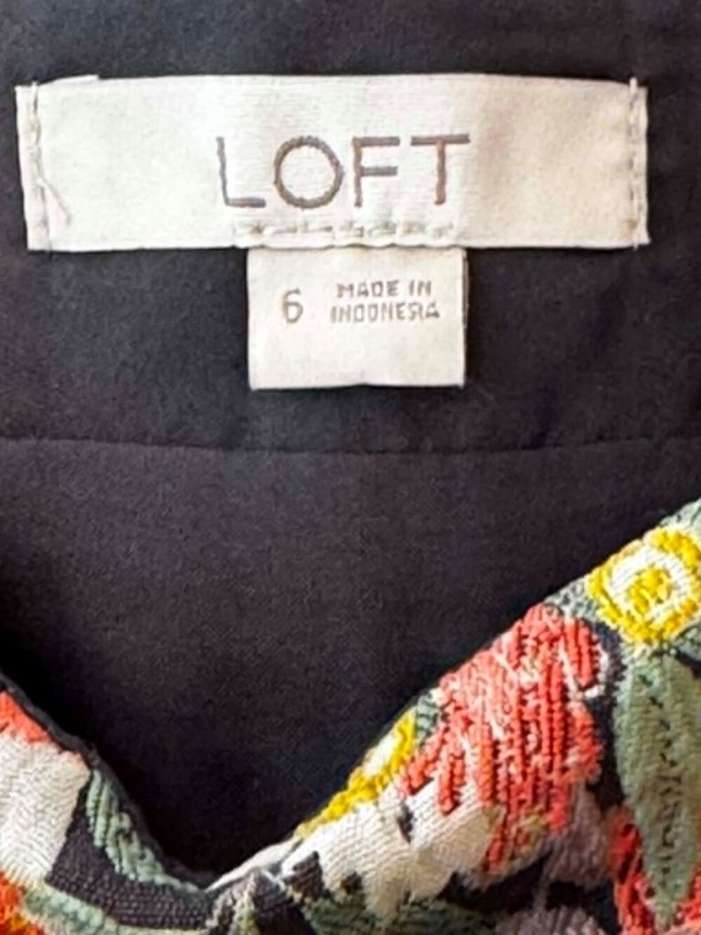 LOFT Embroidered Floral Skirt – Size 6 - Picture 6 of 6